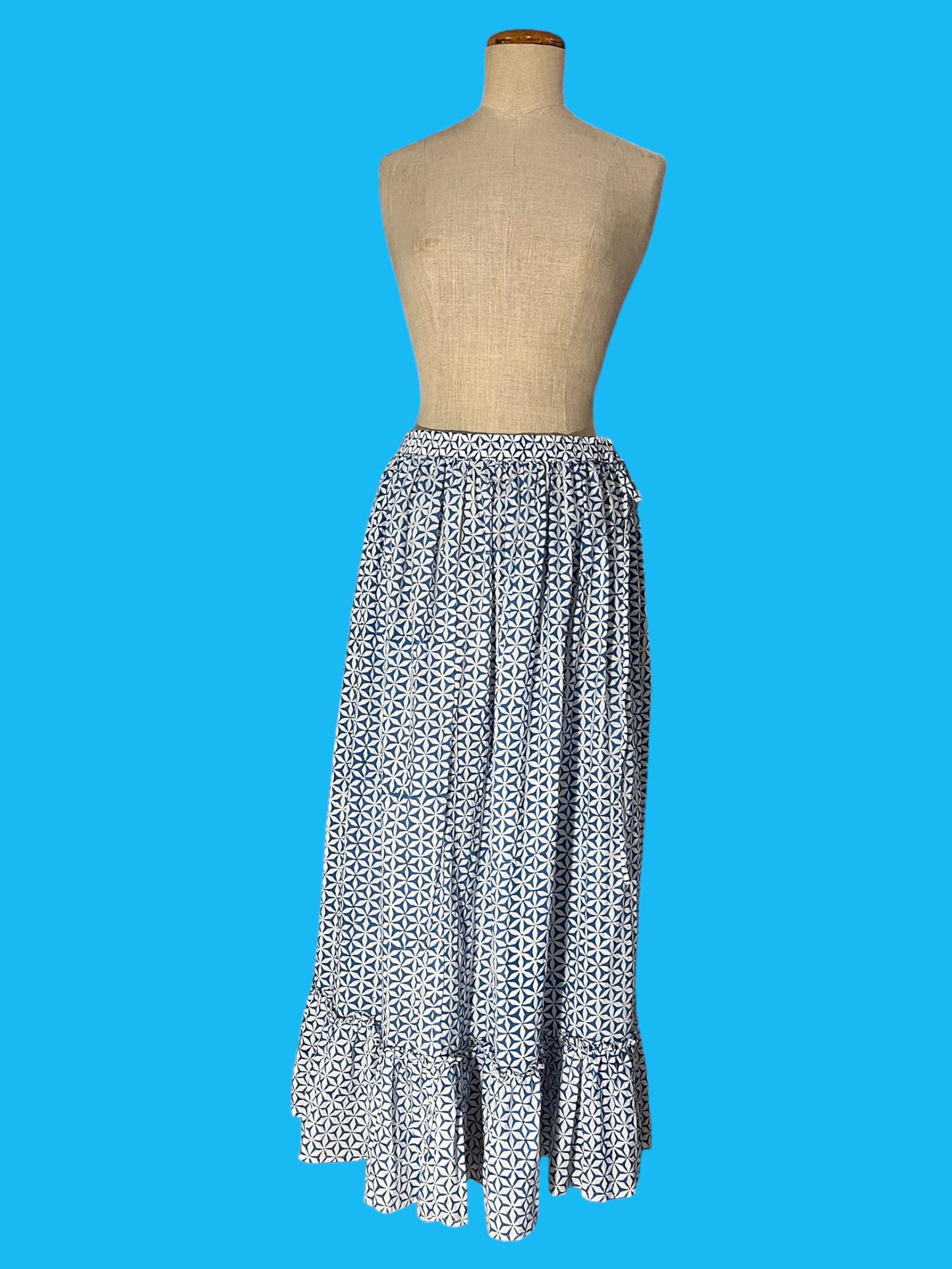 Blue block print long skirt