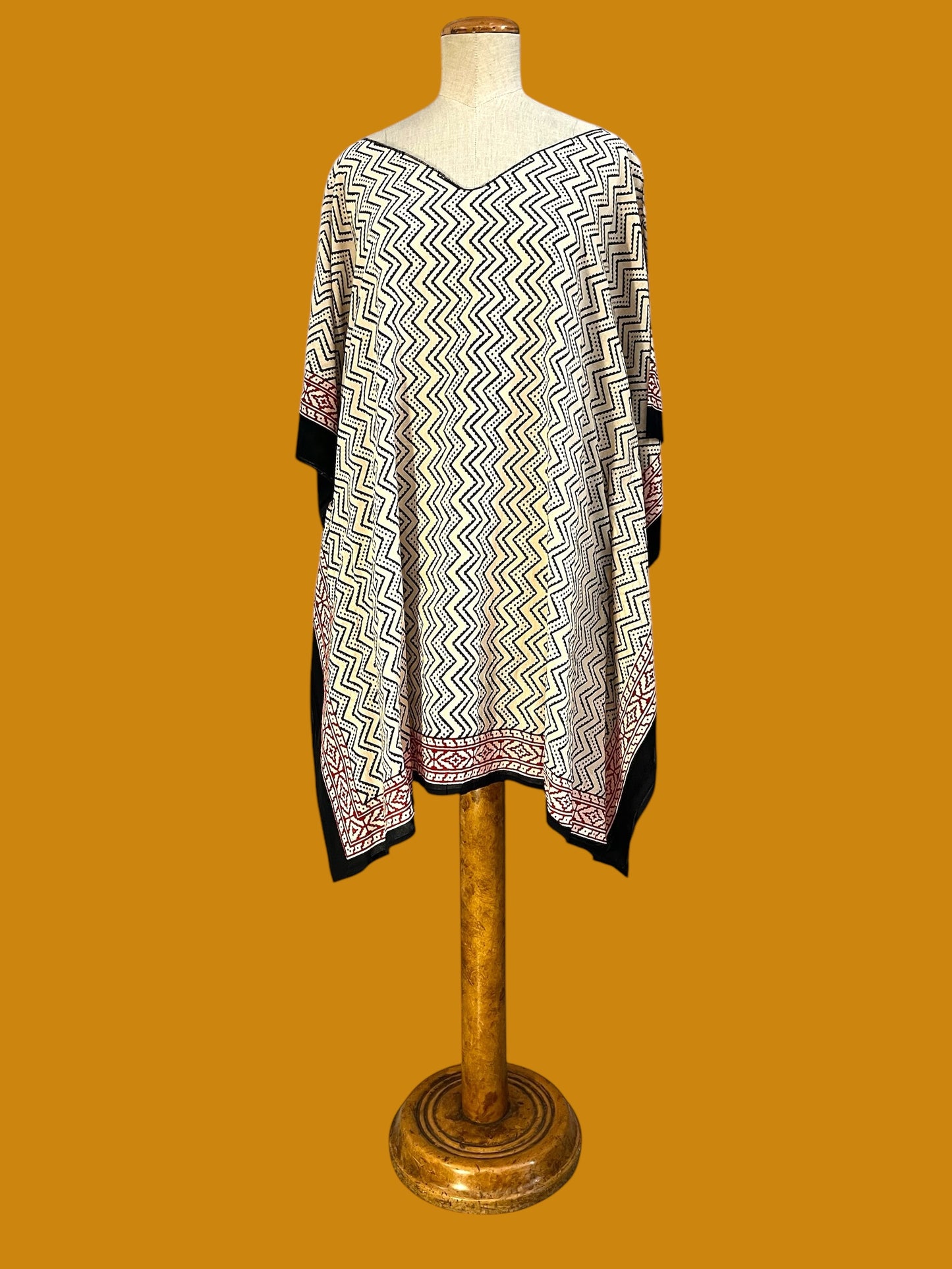 Short cotton dress, batwing sleeves